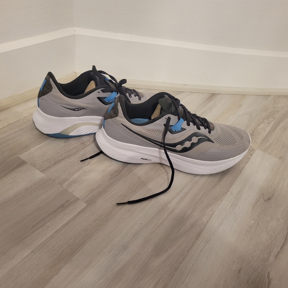 Saucony Men's Size 12 Athletic Shoes in Gray and Blue